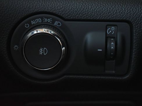 Used 2013 Buick Verano Convenience FWD image 18