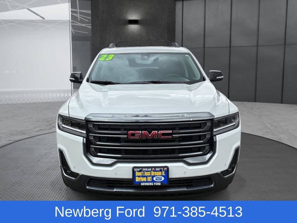 Used 2023 GMC Acadia AT4 AWD/4WD image 2