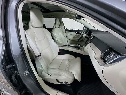 Used 2019 Volvo XC60 T6 Inscription w/ Protection Package Premier image 34