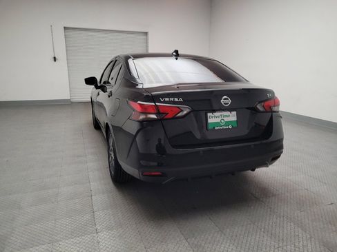 Used 2021 Nissan Versa SV image 6