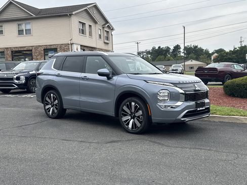 New 2026 Mitsubishi Outlander AWD image 6