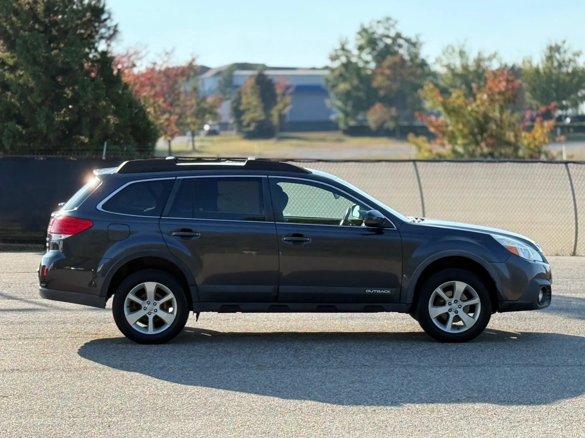 Used 2013 Subaru Outback 2.5i Premium AWD/4WD image 7