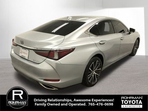 Used 2025 Lexus ES 350 w/ Premium Package image 6