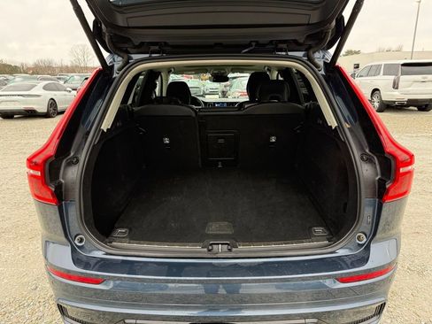 Used 2024 Volvo XC60 B5 Plus image 13