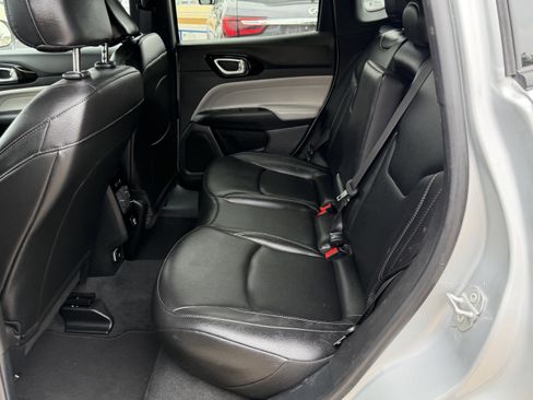 Used 2026 Jeep Compass Limited AWD/4WD image 14