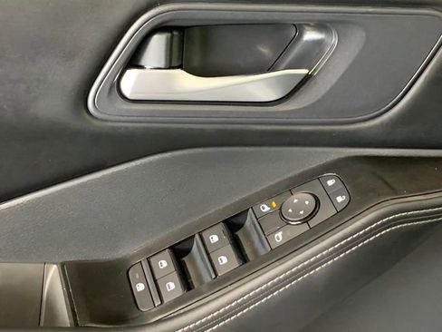 Used 2024 Nissan Rogue SV image 16