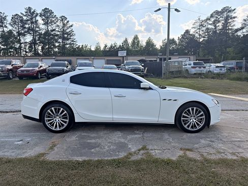 Used 2015 Maserati Ghibli RWD image 4