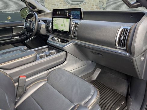 Used 2025 Ford Expedition Tremor AWD/4WD image 25