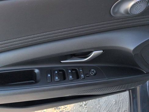 Used 2025 Hyundai Elantra SEL FWD image 13