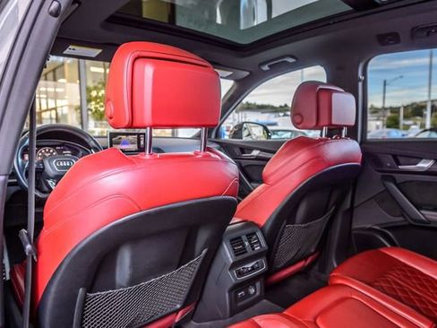 Used 2020 Audi SQ5 Premium Plus w/ Premium Plus Package image 41