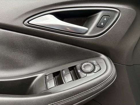 Used 2021 Buick Encore GX Select w/ Sport Touring Package image 21