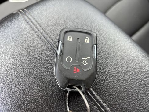 Used 2024 GMC Terrain SLT AWD/4WD image 21