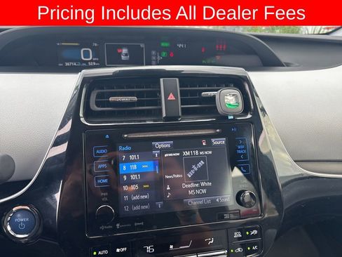 Used 2018 Toyota Prius Three FWD image 7