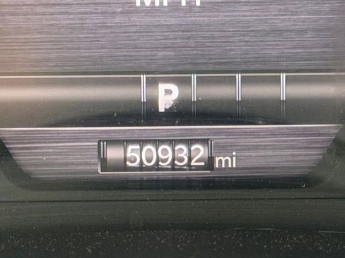 Certified 2025 RAM 1500 Laramie image 31