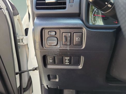 Used 2020 Toyota 4Runner SR5 AWD/4WD image 25