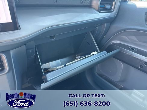 Used 2025 Ford Maverick Lobo AWD/4WD image 17