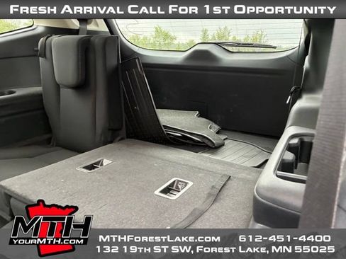 Used 2024 Subaru Ascent Premium AWD/4WD image 11