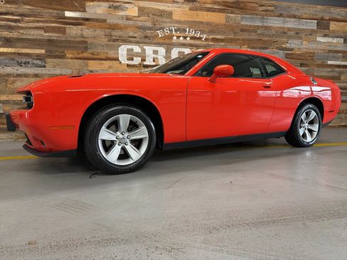 Used 2019 Dodge Challenger SXT image 52