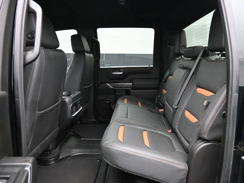 Used 2023 GMC Sierra 2500 AT4 image 19