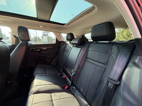 Used 2023 Land Rover Range Rover Evoque SE AWD/4WD image 25