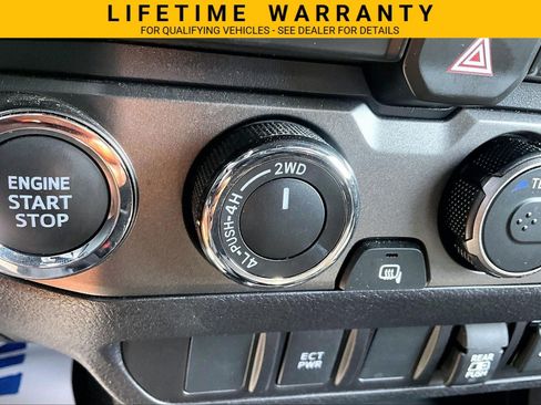 Used 2022 Toyota Tacoma TRD Sport AWD/4WD image 27