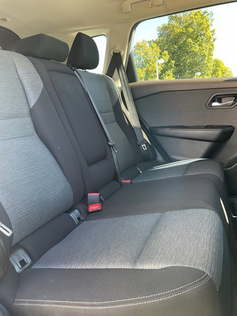 Used 2023 Nissan Rogue SV AWD/4WD image 18