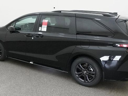 New 2026 Toyota Sienna XSE image 7