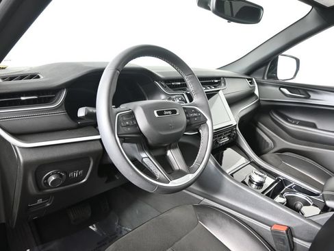 Used 2023 Jeep Grand Cherokee Altitude AWD/4WD image 22