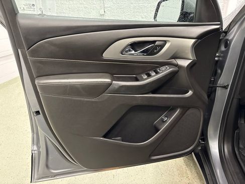 Used 2020 Chevrolet Traverse LT AWD/4WD image 14