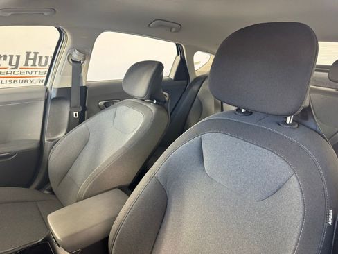 Used 2025 Kia K4 FWD image 10