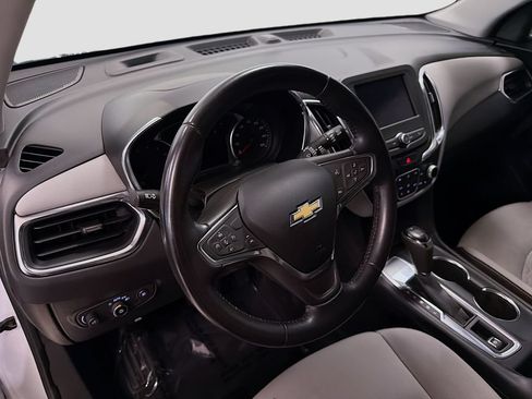 Used 2021 Chevrolet Equinox LT FWD image 11