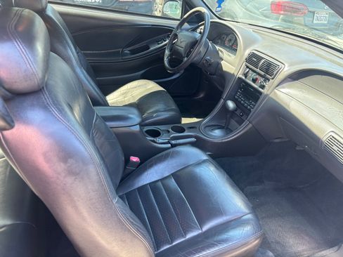 Used 2001 Ford Mustang GT RWD image 9