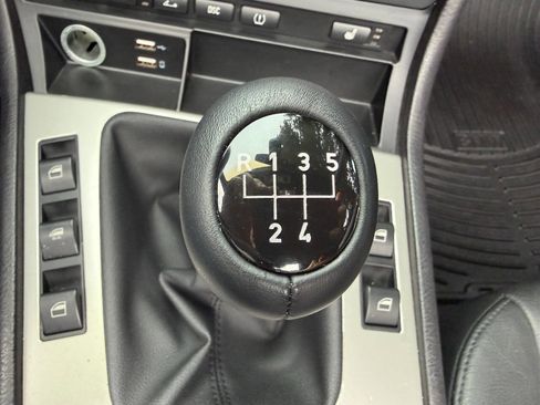 Used 2005 BMW 325Ci Convertible image 38