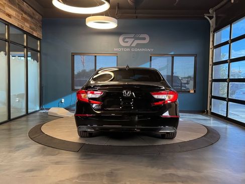Used 2018 Honda Accord LX image 4
