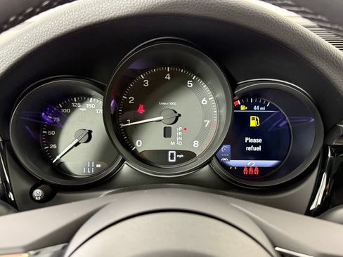 Certified 2026 Porsche Macan AWD/4WD image 22