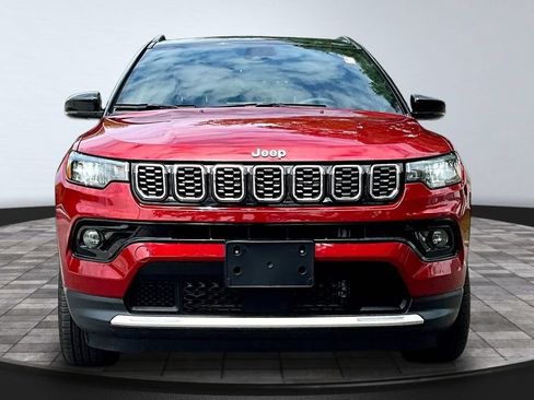 Used 2025 Jeep Compass Limited AWD/4WD image 2
