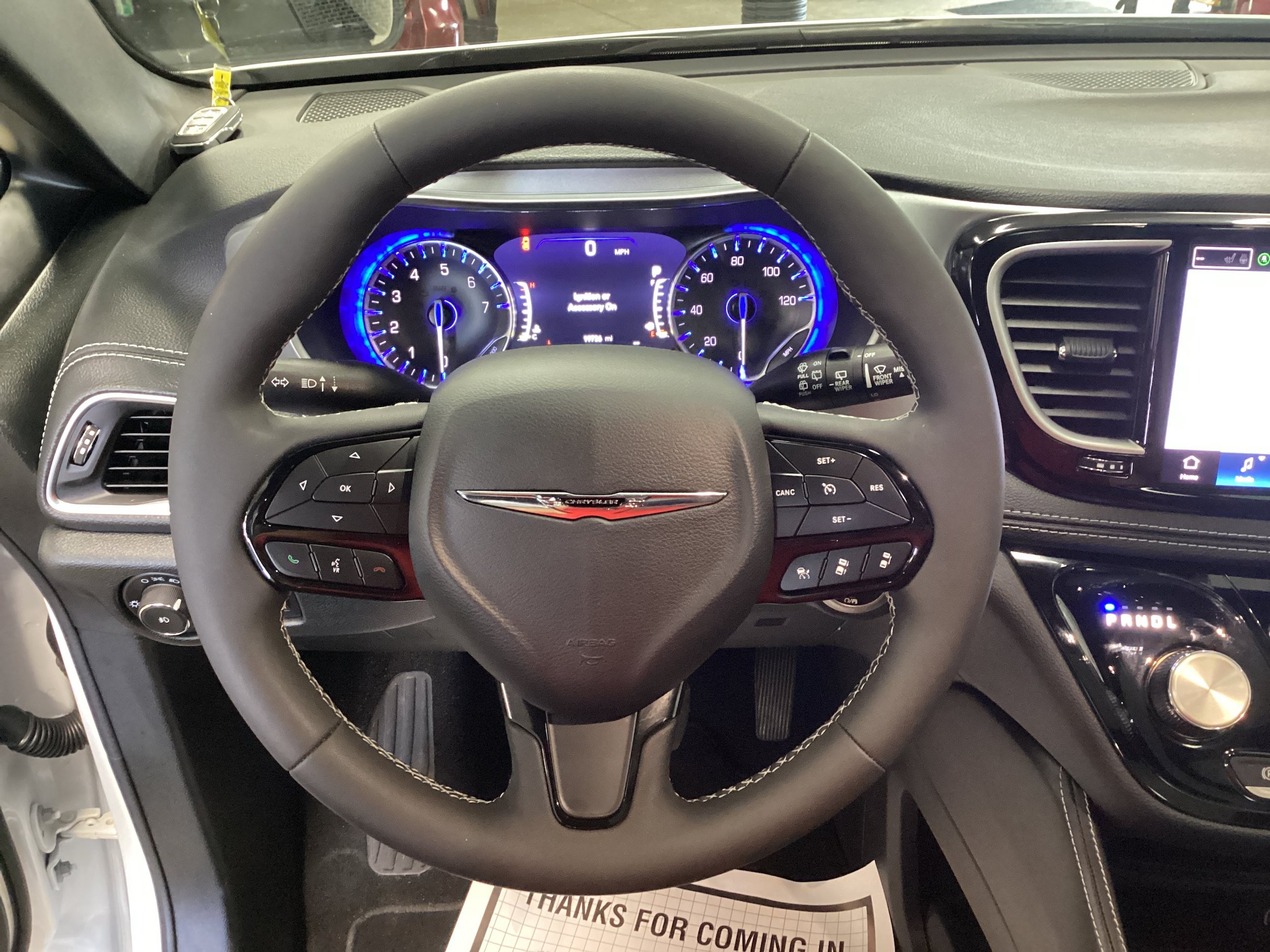 Used 2025 Chrysler Pacifica Limited FWD image 23