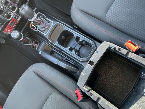 Used 2020 Jeep Wrangler Unlimited Rubicon image 24