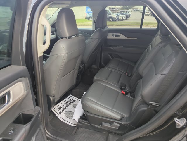 Used 2025 Ford Explorer Active w/ Active Comfort Package AWD/4WD image 20