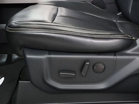 Used 2020 Ford F150 Lariat w/ Equipment Group 502A Luxury AWD/4WD image 21