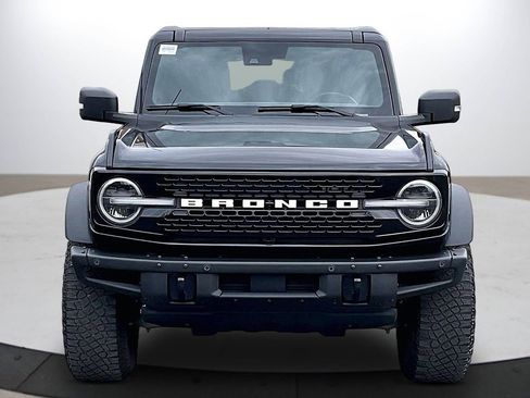 Used 2023 Ford Bronco Wildtrak image 3