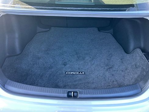 Certified 2022 Toyota Corolla LE image 27