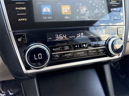 Used 2018 Subaru Outback 2.5i Premium image 19