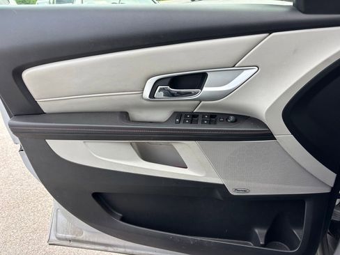Used 2011 GMC Terrain SLT FWD image 12