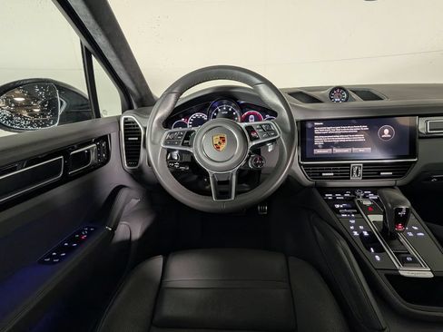 Used 2023 Porsche Cayenne GTS AWD/4WD image 21