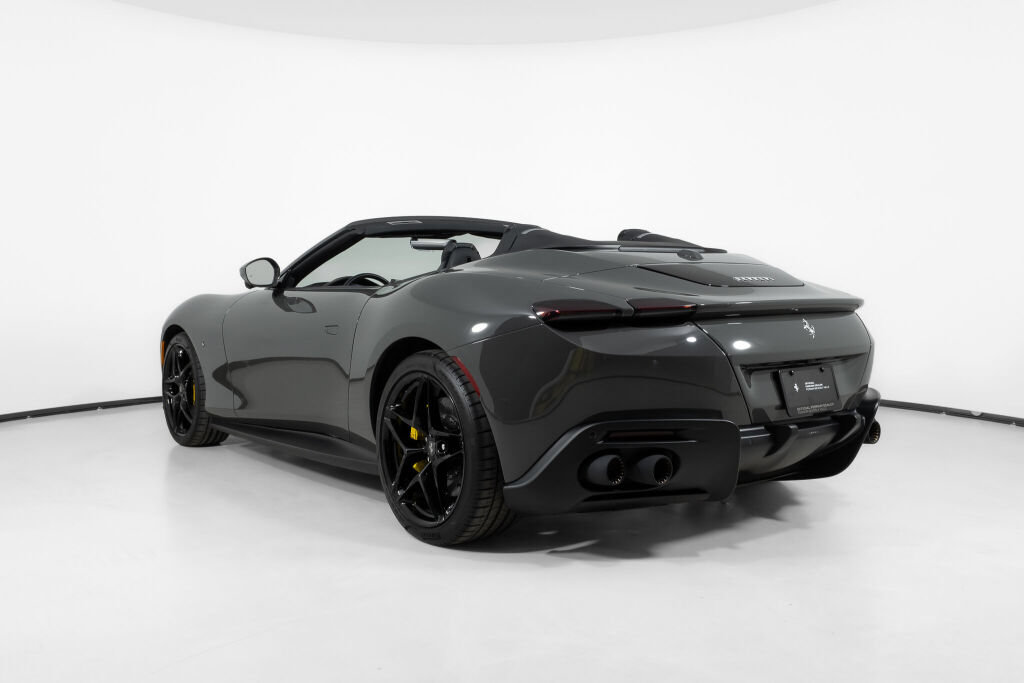 Used 2025 Ferrari Roma Spider RWD image 4