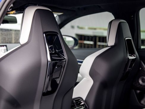 New 2026 BMW M5 w/ Carbon Package AWD/4WD image 27