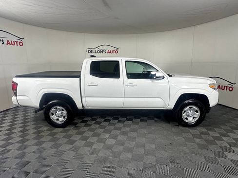 Used 2022 Toyota Tacoma SR AWD/4WD image 8