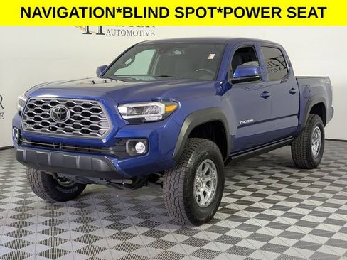 Used 2023 Toyota Tacoma TRD Off-Road w/ Advanced Technology Package image 4