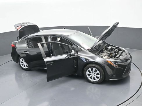 Used 2022 Toyota Corolla LE image 64